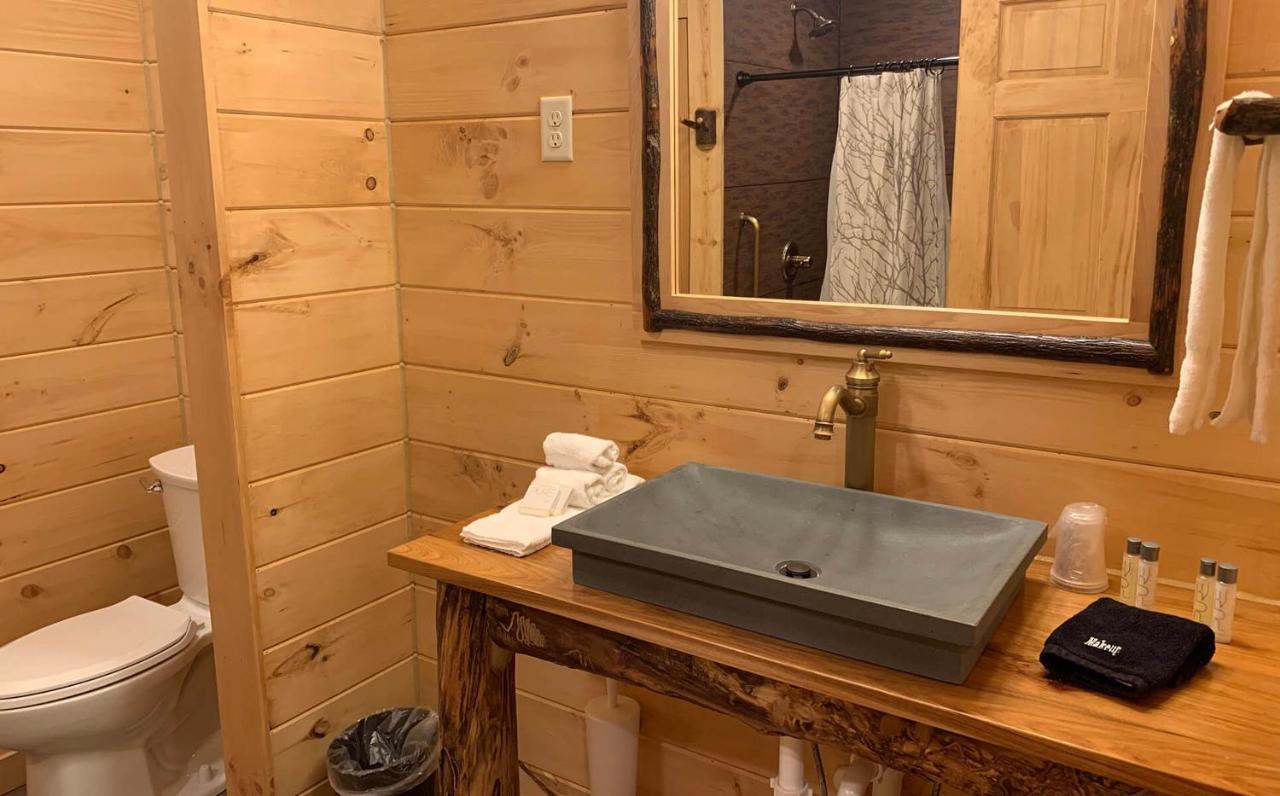 Briarwood Cabin By Amish Country Lodging Berlin Extérieur photo